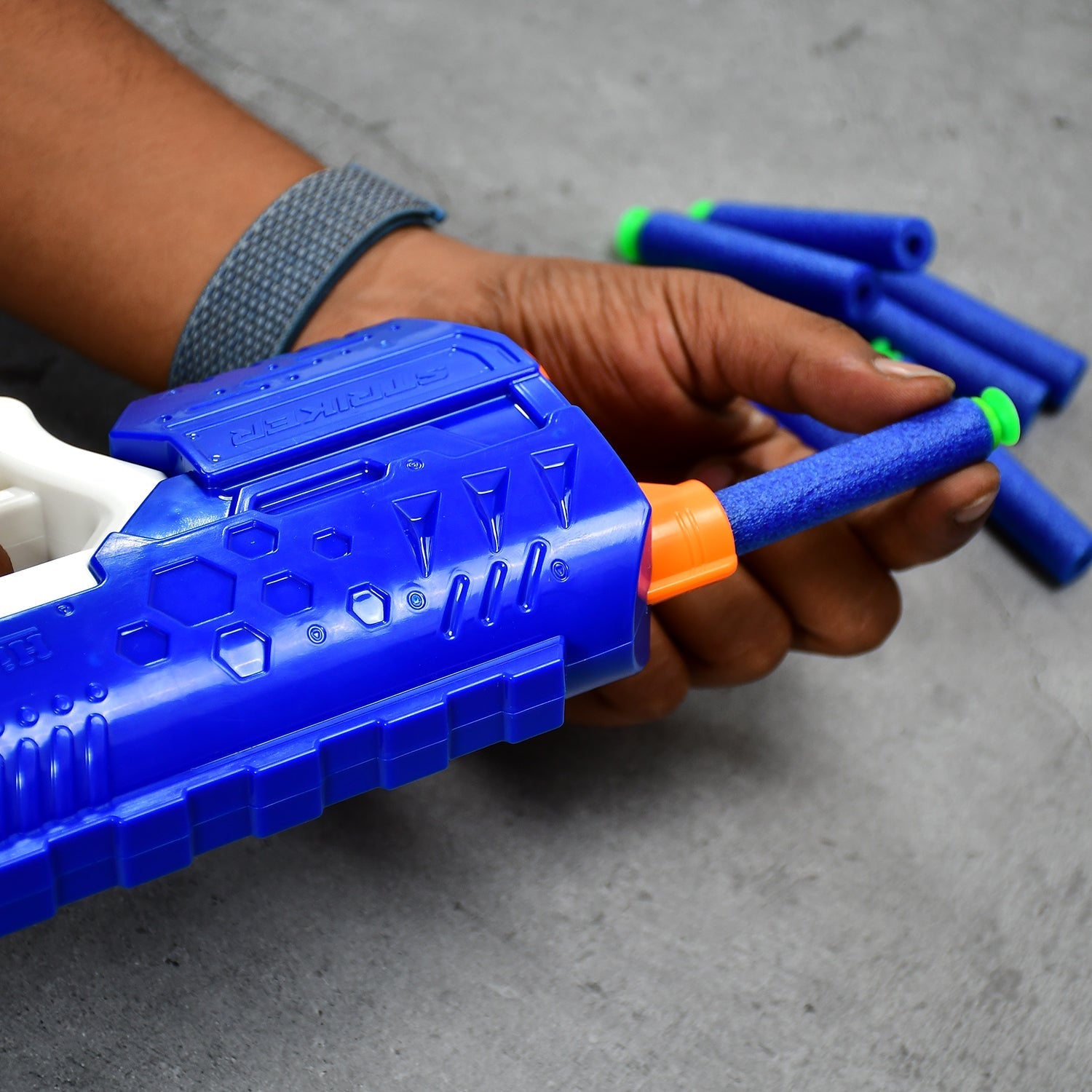 Hi-Arm Gun with 10xFoam Suction Bullet ,Made with ABS Plastic ,Solid Build ,Target Shooting - Image 6