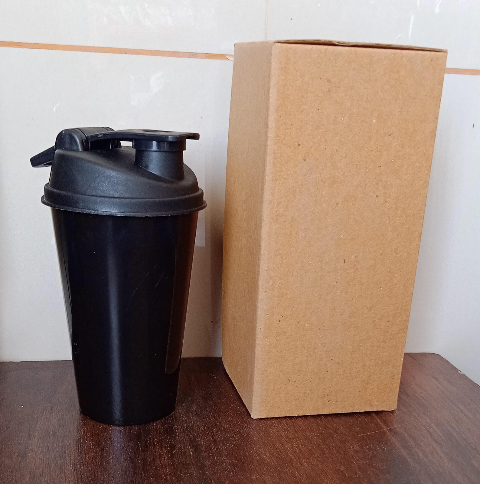 Shaker Bottle Perfect for Protein Shakes and Pre Workout Gym |Water Bottle |BPA Free| Leak-Proof Flip Lid/Insulated Bottle for Hot & Cold Drinks 1 pc - Image 7