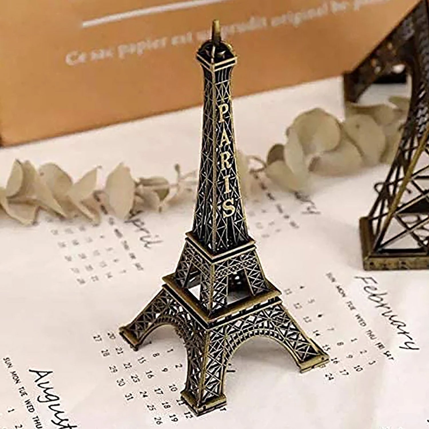 Antique Finish 3D Metal Paris Eiffel Tower Metal Craft Famous Landmark Building Metal Statue, Cabinet, Office, Gifts Decorative Showpiece. - Image 6