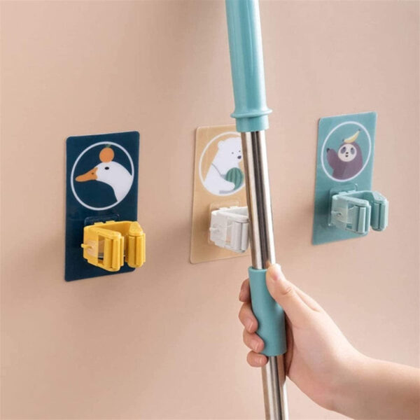 BROOM CARTOON STICKER HOLDER (X548)