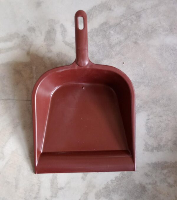 Durable Multi Surface Plastic Dustpan with Handle - Image 7