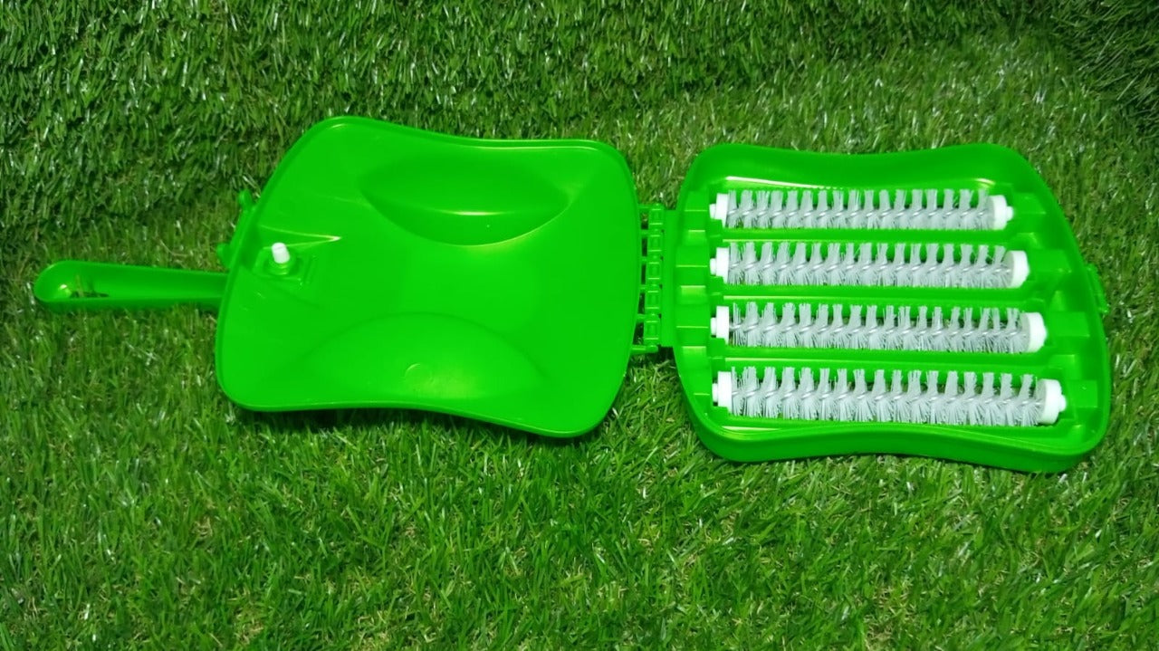 Plastic Handheld Carpet Roller Brush Cleaning with Dust Crumb Collector, Wet, and Dry Brush - Image 8