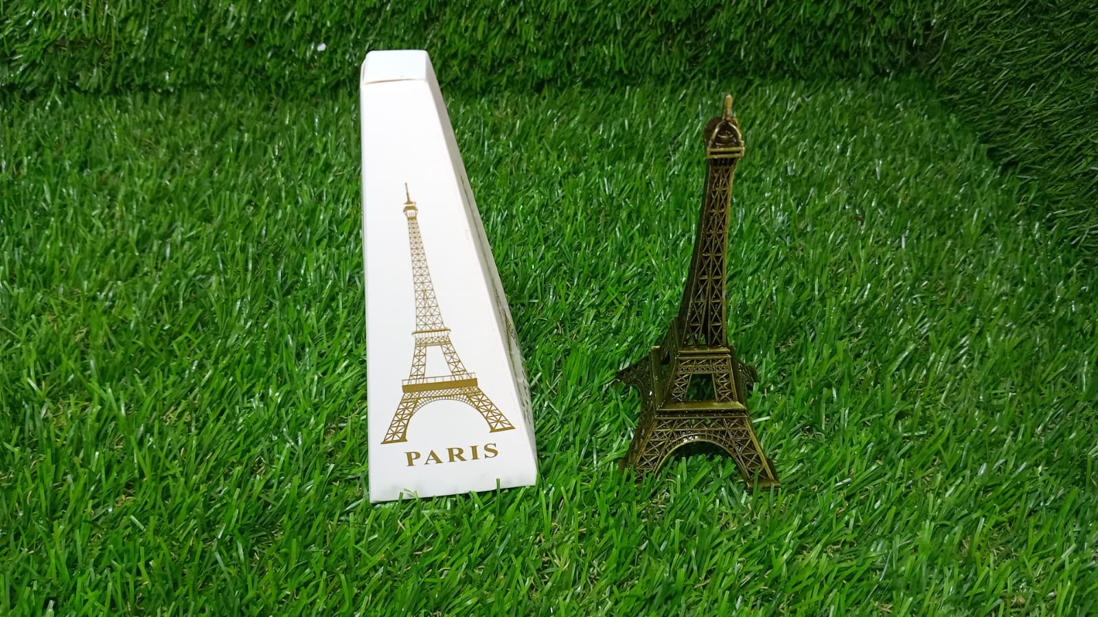Antique Finish 3D Metal Paris Eiffel Tower Metal Craft Famous Landmark Building Metal Statue, Cabinet, Office, Gifts Decorative Showpiece. - Image 9