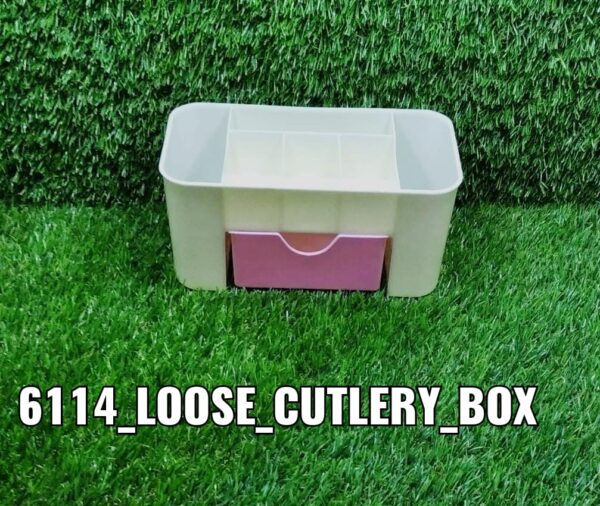 Makeup Cutlery Box Used for storing makeup equipments and kits used by womens and ladies. - Image 8