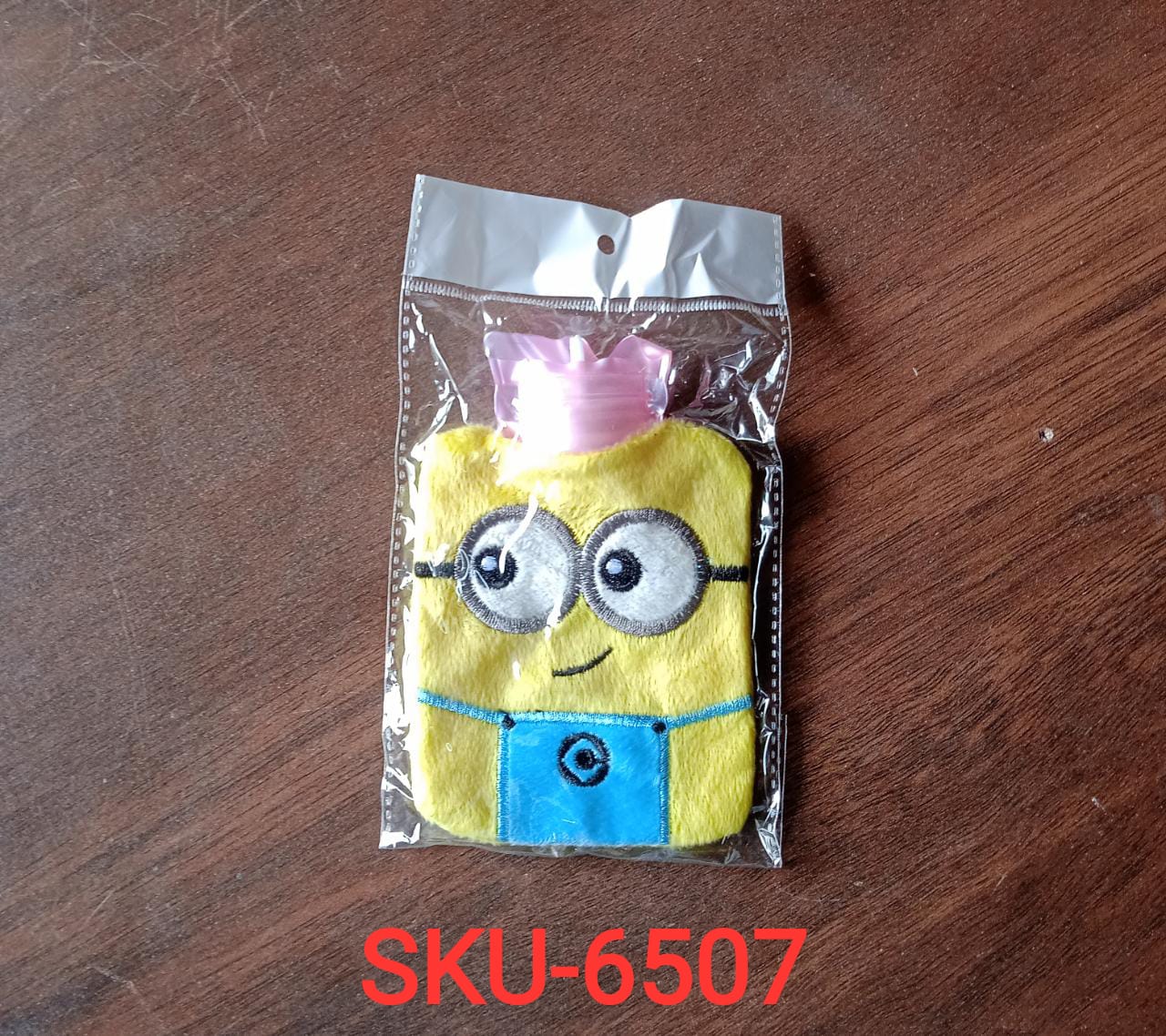 2Eye Minions small Hot Water Bag with Cover for Pain Relief, Neck, Shoulder Pain and Hand, Feet Warmer, Menstrual Cramps. - Image 8