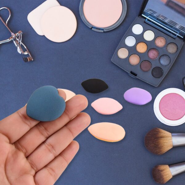 Mini Finger Makeup Powder Puff (Multicolour 8 Pcs Set) - Image 3